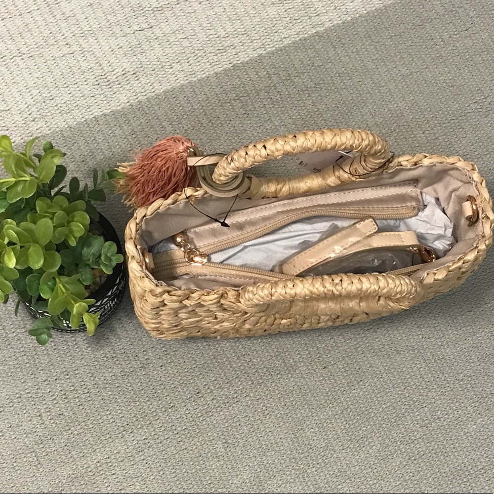 New! Small Half Moon Straw Tote Boho Crossbody Bag - Picture 9 of 10